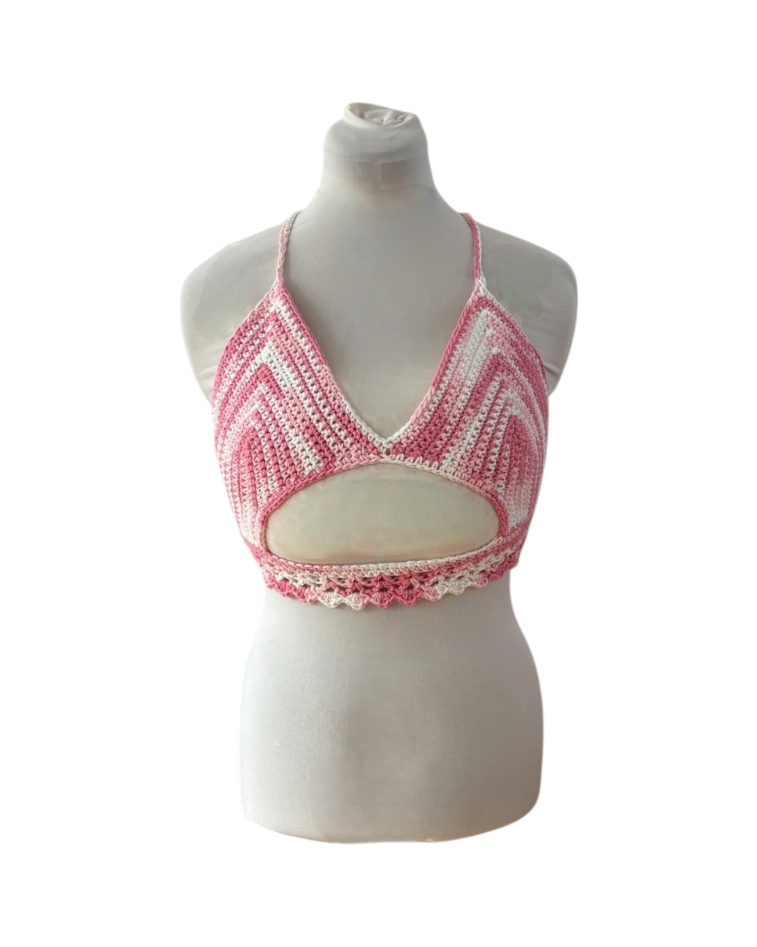Crop-tops: Peek-a-Boob