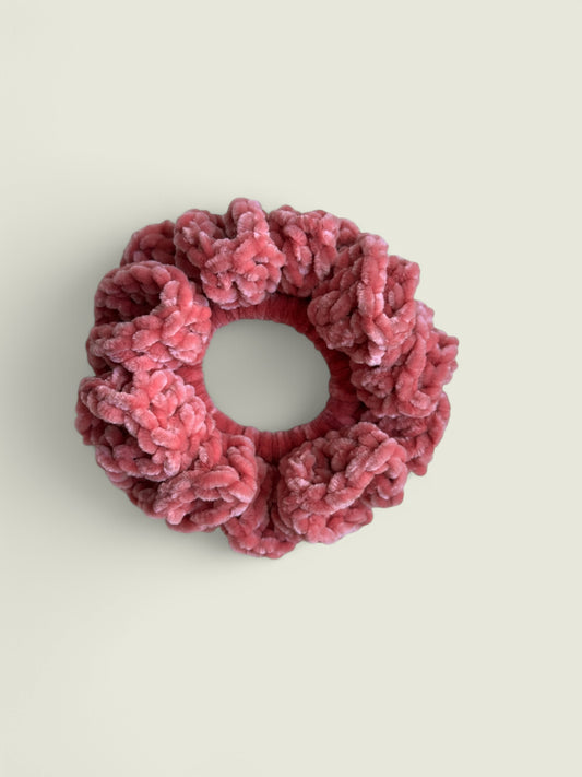Zalmroze velvet scrunchie