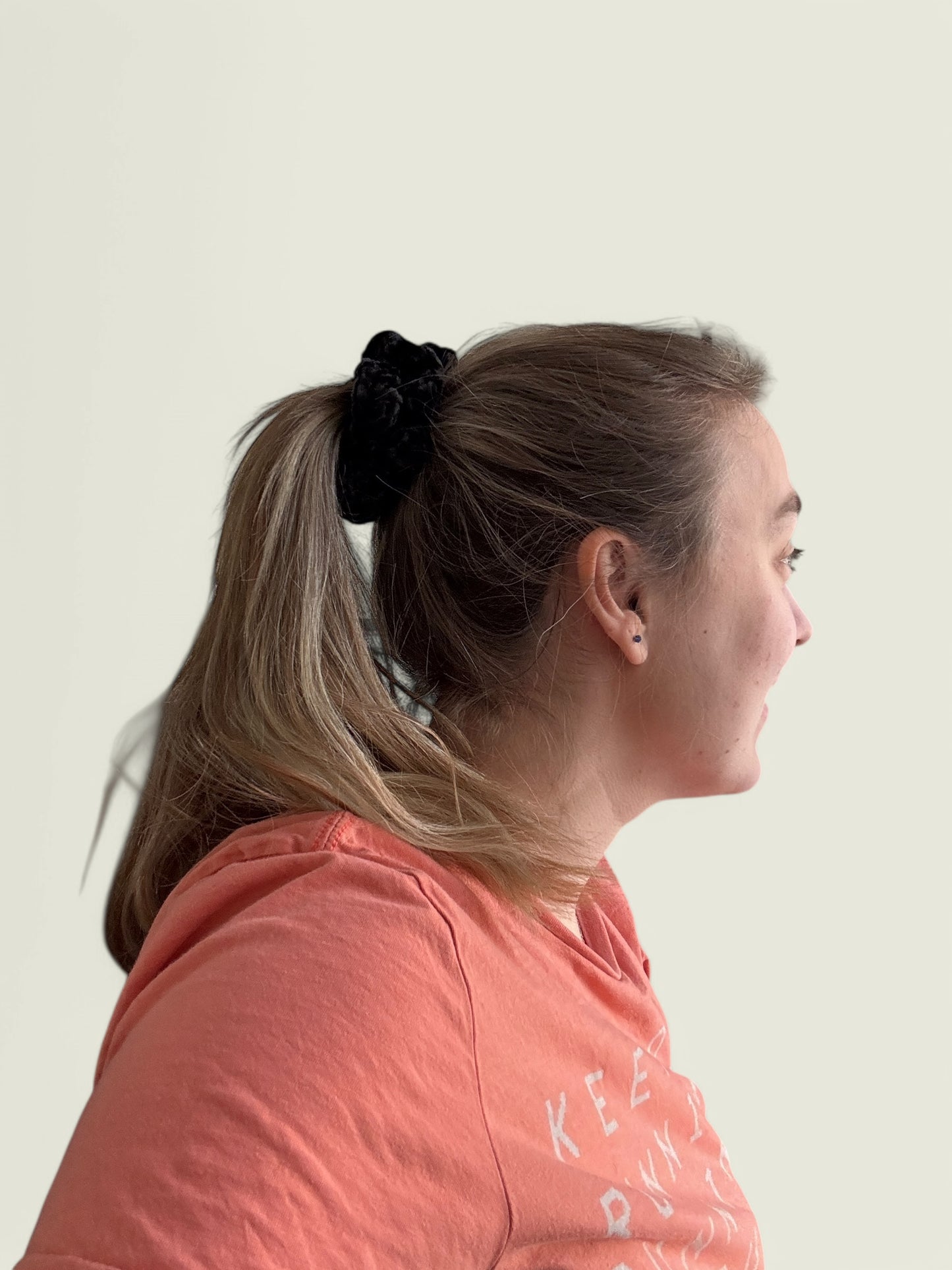 Zwarte velvet scrunchie
