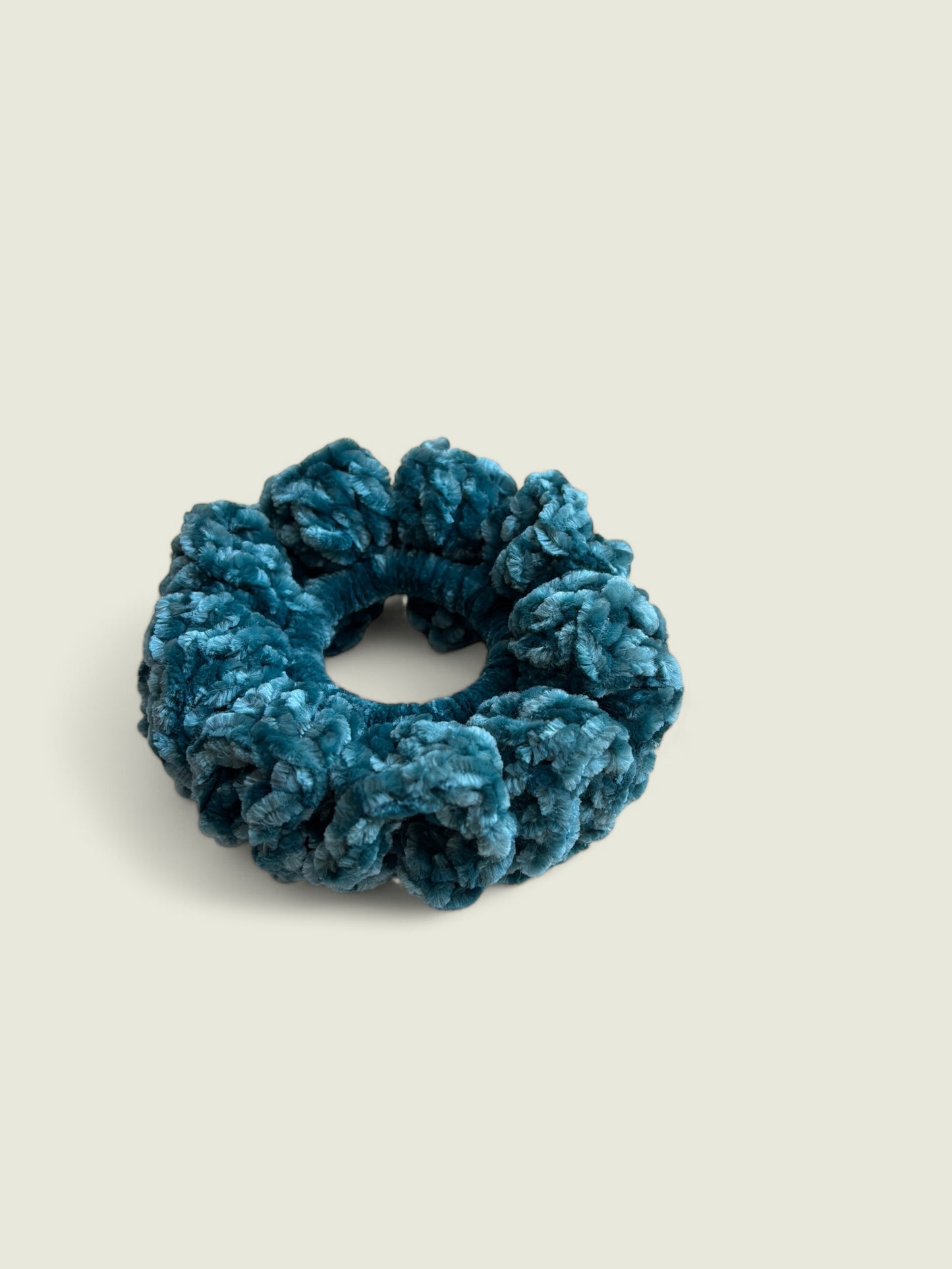 Blauwe/teal velvet scrunchie