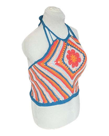 Gehaakte halter-top met bloem granny square - handgemaakte boho festival top van katoen – maat XL