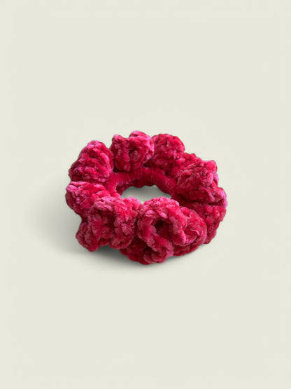 Felroze velvet scrunchie