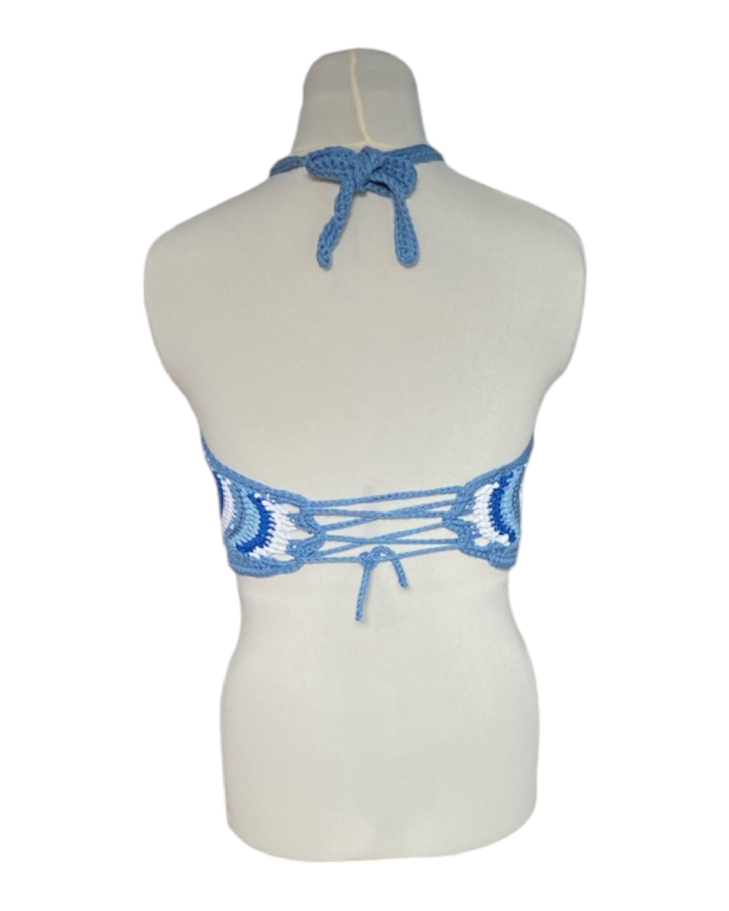 Gehaakte blauwe halter-top met bloem granny square - handgemaakte boho festival top  van katoen – maat S