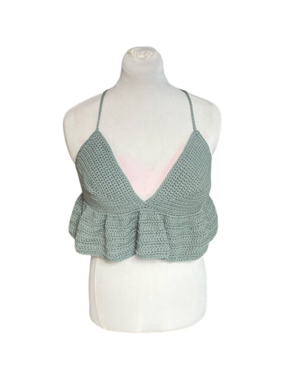 Gehaakte legergroene crop-top/bralette van 100% katoen – handgemaakte festival top met speelse ruches  – maat XL
