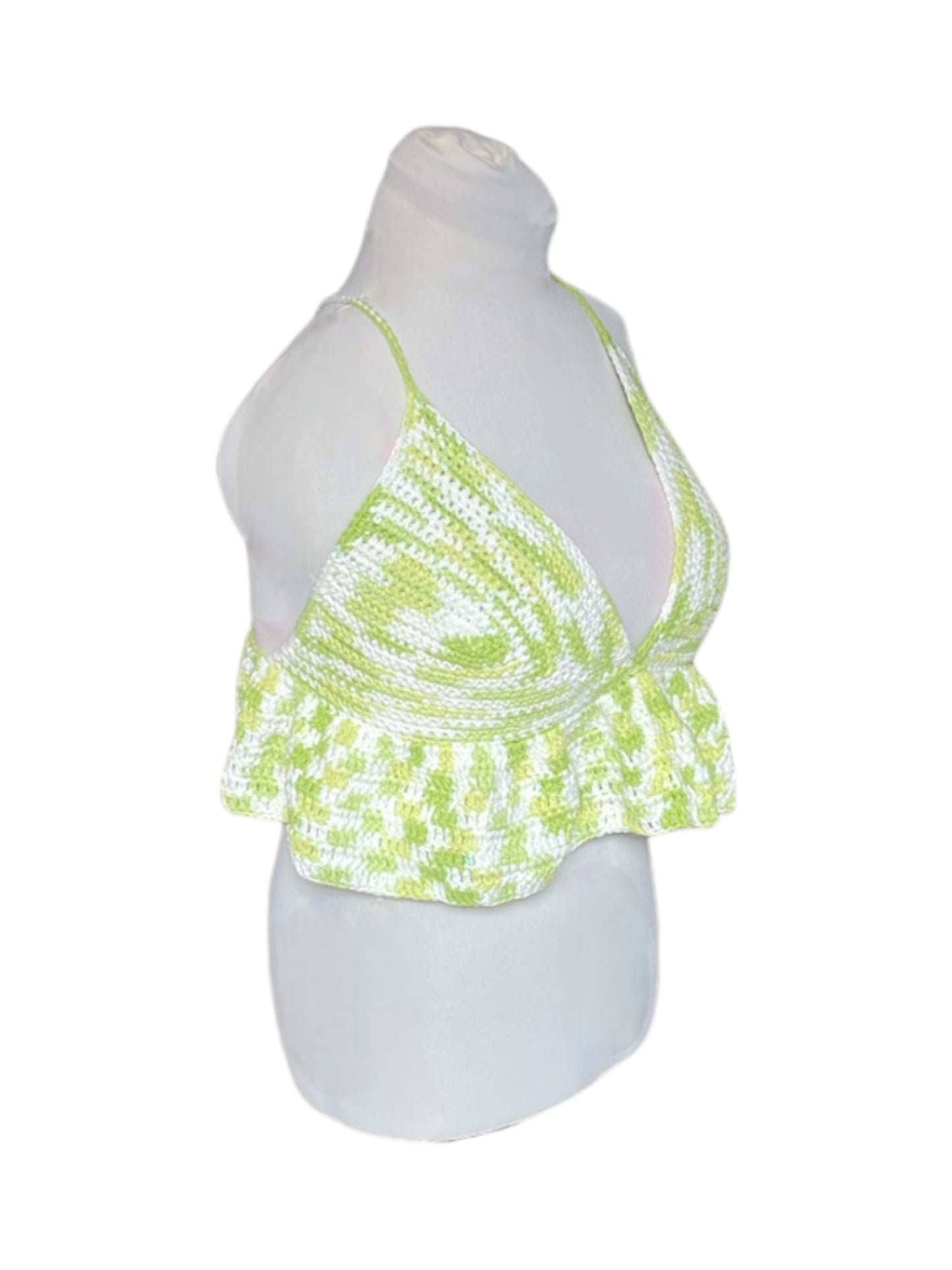 Gehaakte lichtgroene/witte crop-top/bralette van 100% katoen – handgemaakte festival top met speelse ruches  – maat L