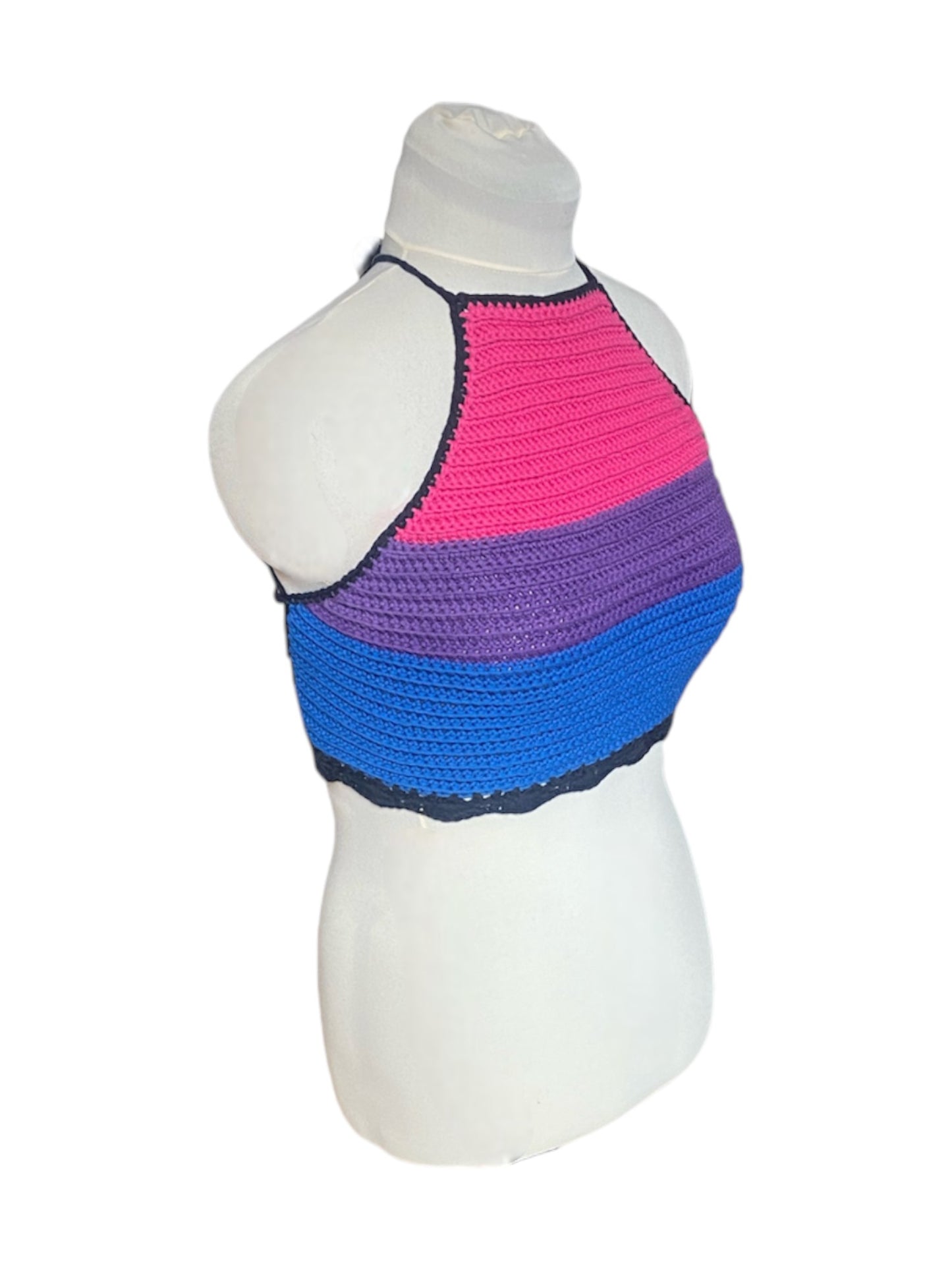 Gehaakte bi-pride halter-top - handgemaakte crop-top met geribbelde structuur en schelpenrand - maat L