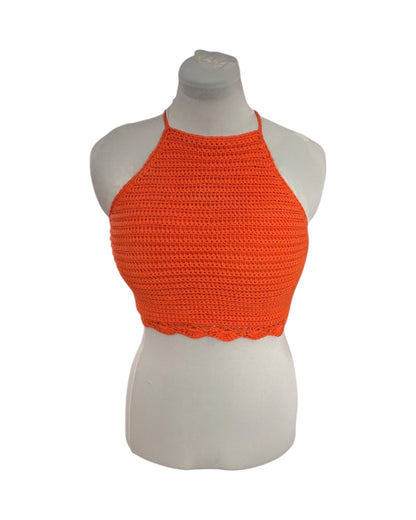 Gehaakte oranje halter-top - handgemaakte crop-top met geribbelde structuur en schelpenrand - maat L