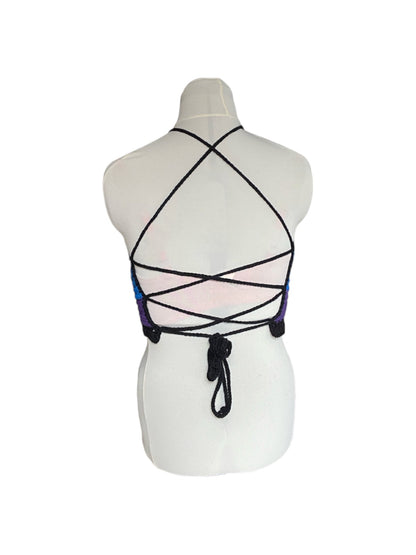 Gehaakte regenboog pride halter-top - handgemaakte crop-top met geribbelde structuur en schelpenrand - maat XL