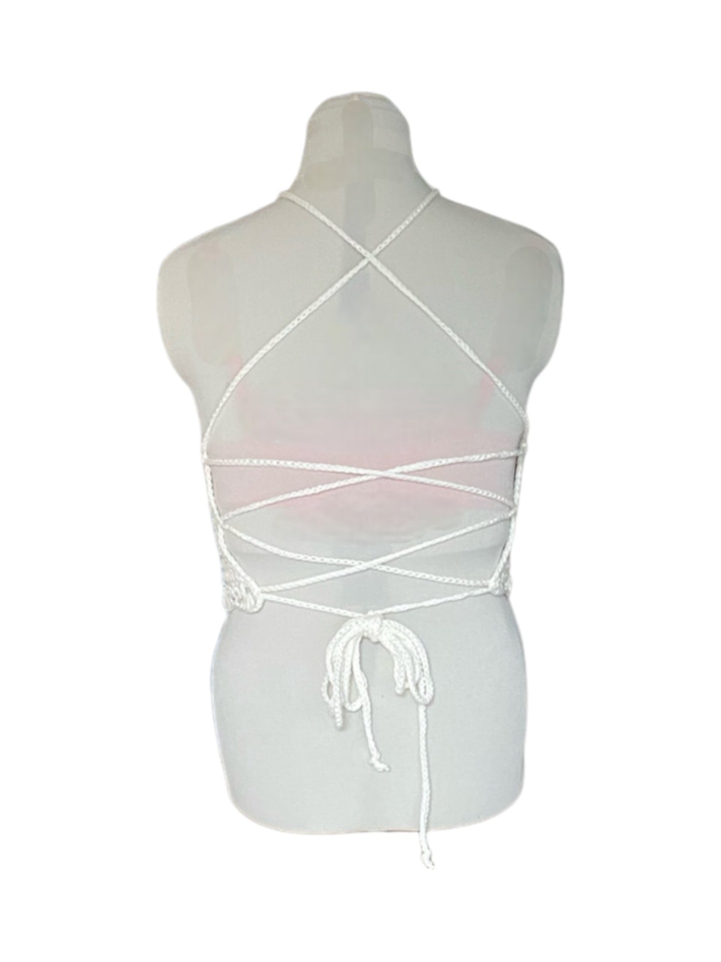 Gehaakte witte halter-top - handgemaakte crop-top met geribbelde structuur en schelpenrand - maat L